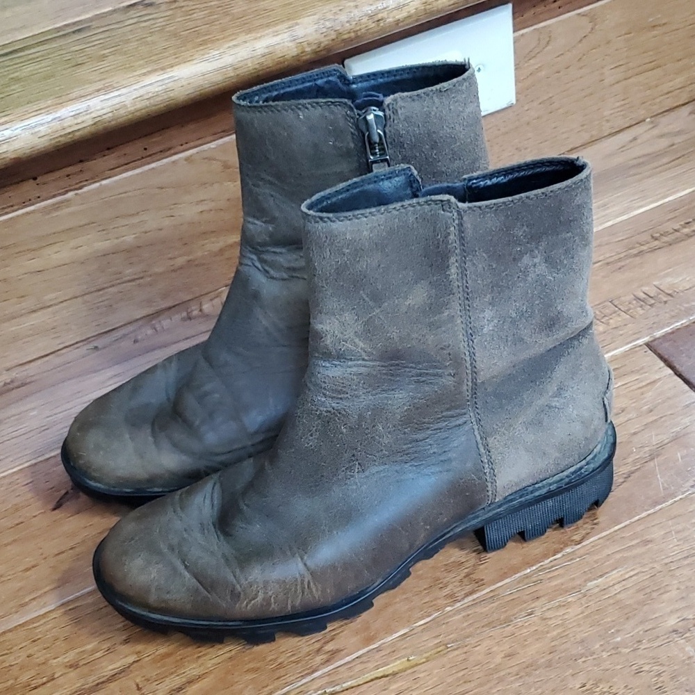 Sorel Pheonix zip suede leather booties